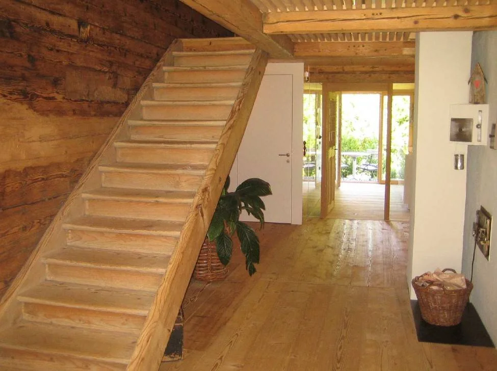 Building post-intervention: Boden neu_altes Haus.jpg