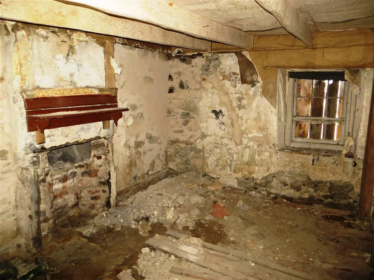 Solution pre-intervention: old_floor_downies_cottage_02.jpeg