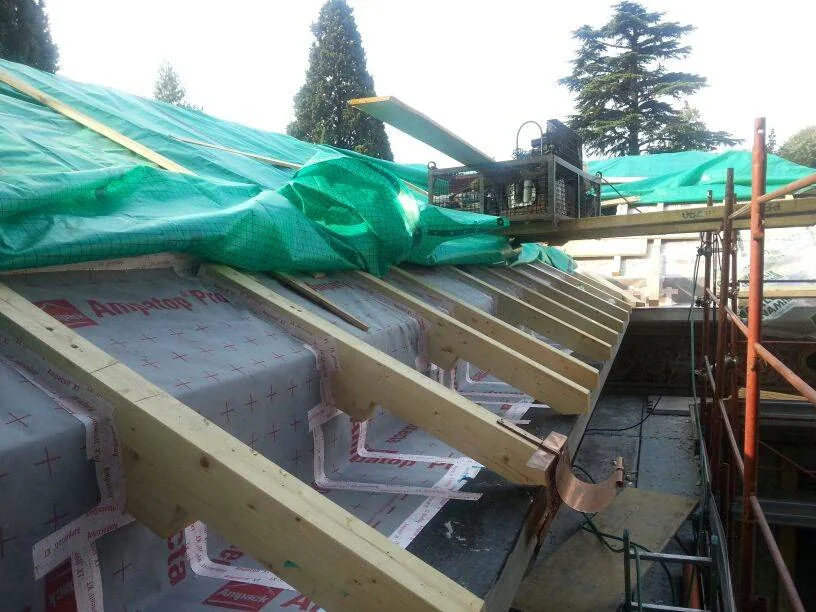Solution post-intervention: EURAC_Villa Castelli_fotos_under construction_roof_001.jpg