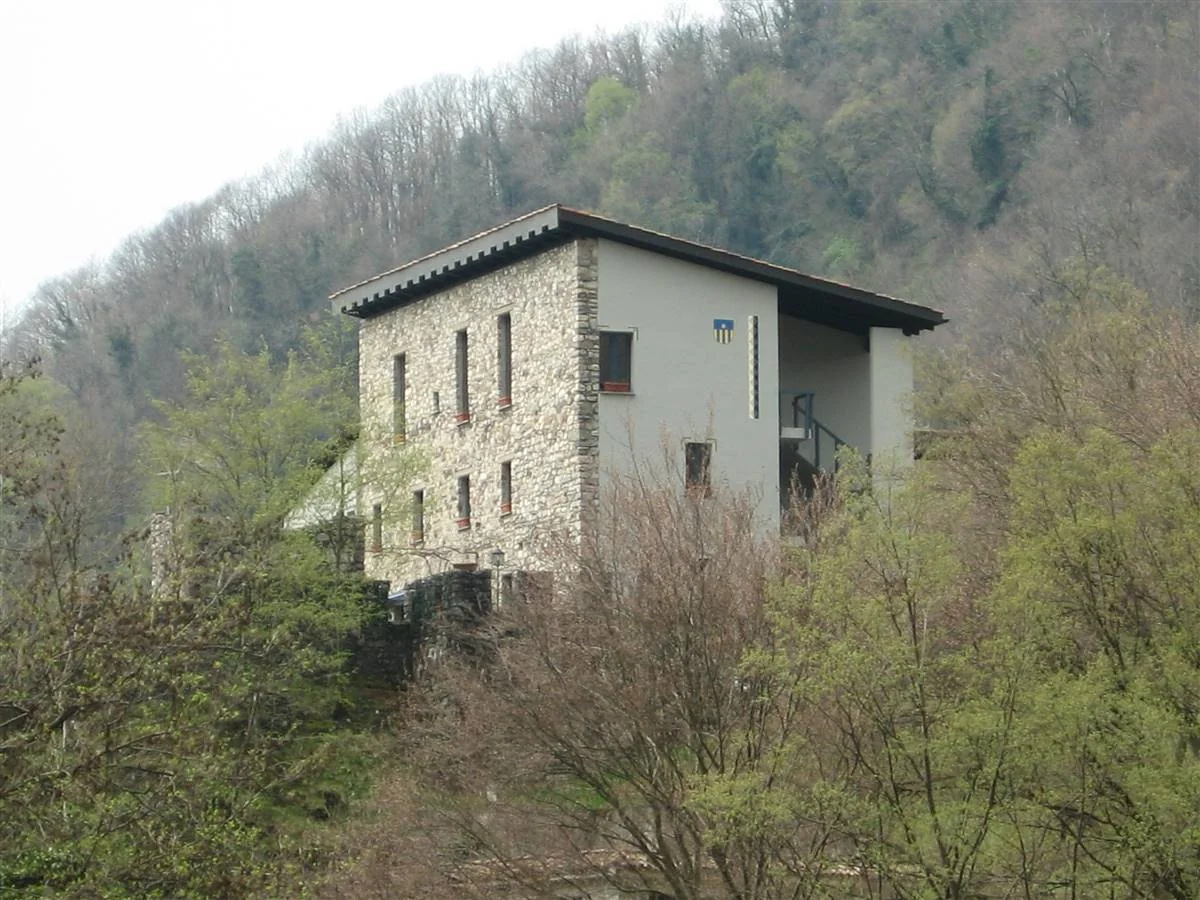 Building pre-intervention: 02.Castello Doragno PRIMA.jpg