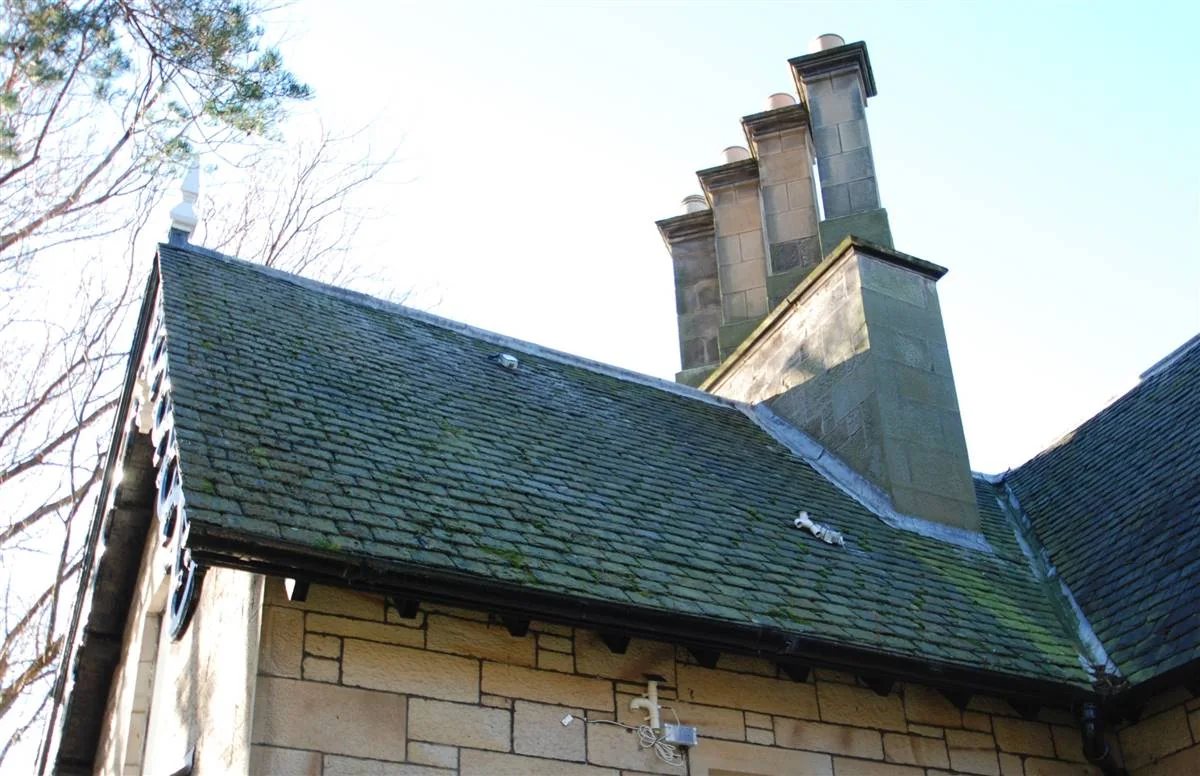 Solution pre-intervention: old_roof_picture_01.jpg