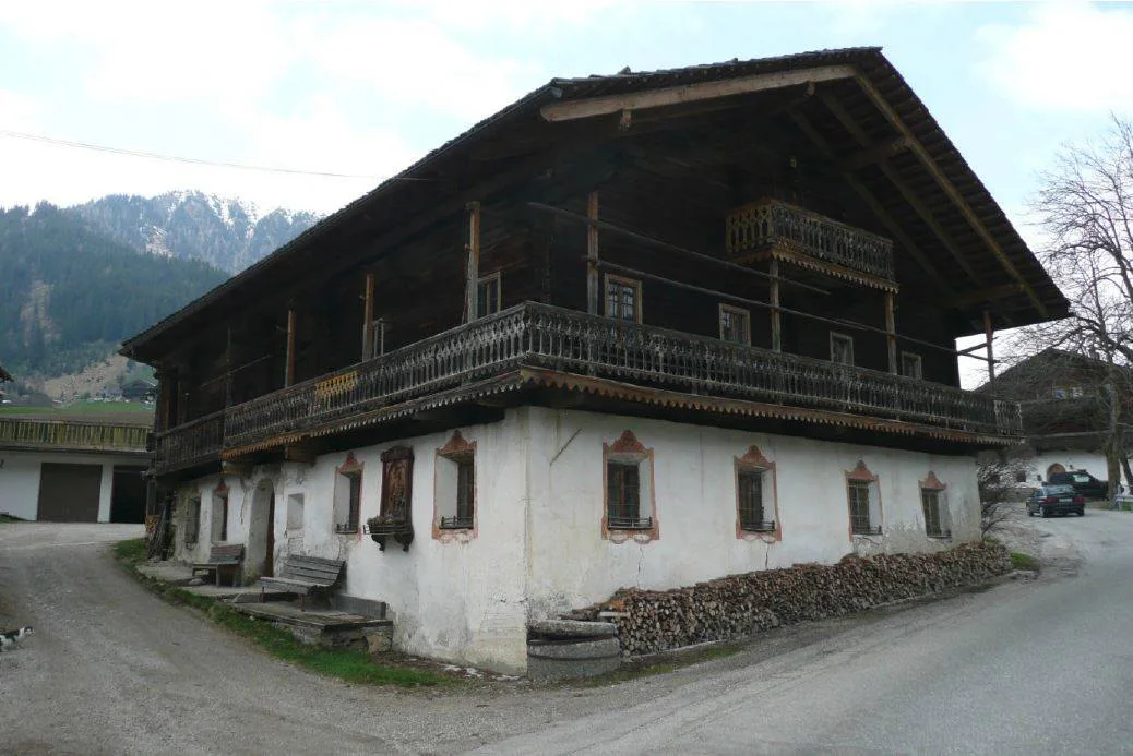 Building pre-intervention: Aussen_Südwestfassade.jpeg