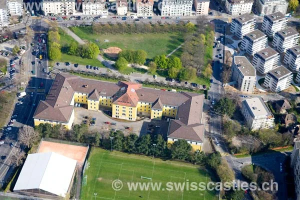 Building pre-intervention: BAP_Lausanne VD_Pre_2_(C)Swisscastel.jpg
