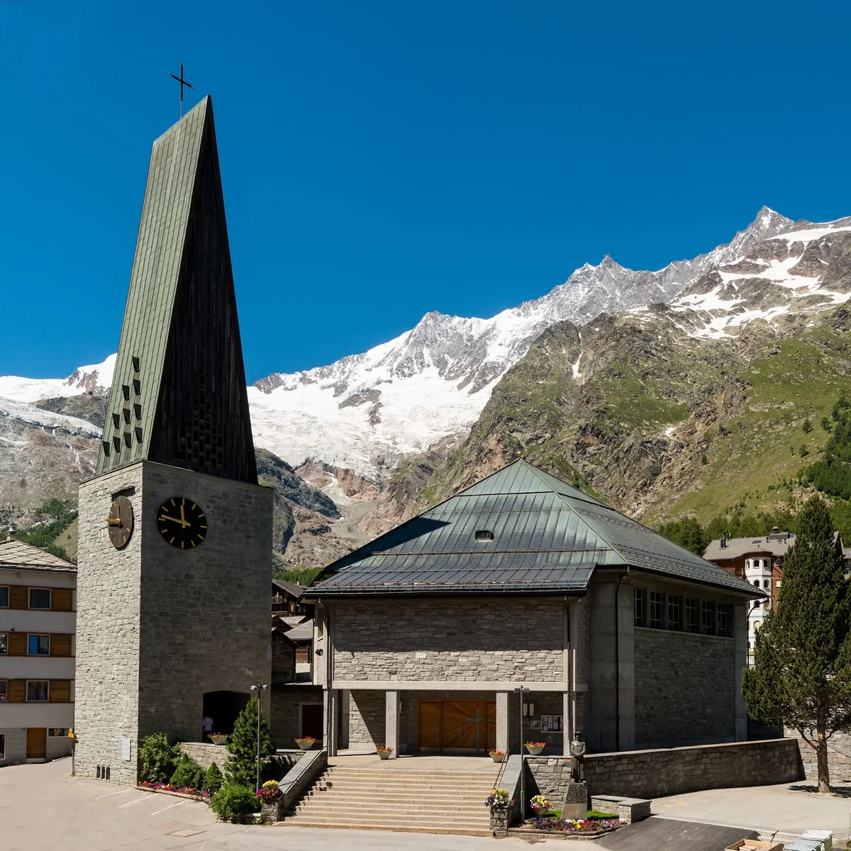 Building pre-intervention: Eglise Saas-Fee_Pre_1_(C)Pfarrei Saas-Fee.jpg