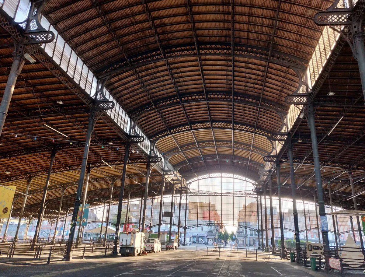 Building pre-intervention: SolarMarket Anderlecht_Pre_1_(C)Skysun.jpg