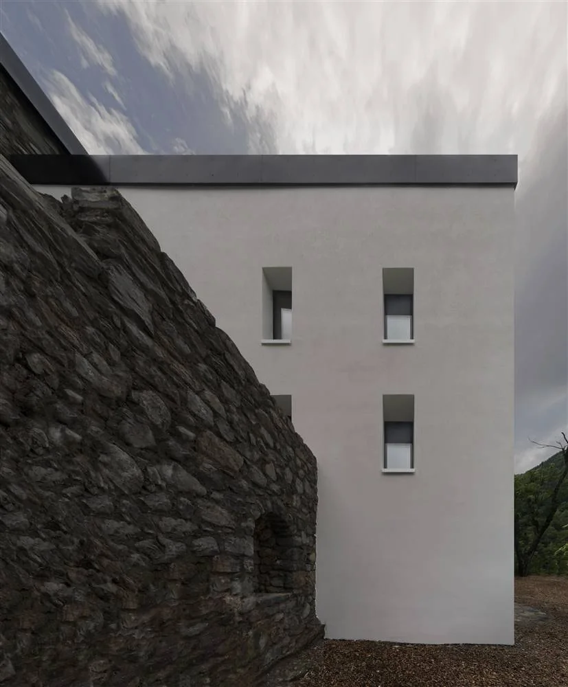 Building post-intervention: 46 SUPSI_Doragno Castle_External Wall_1.jpg