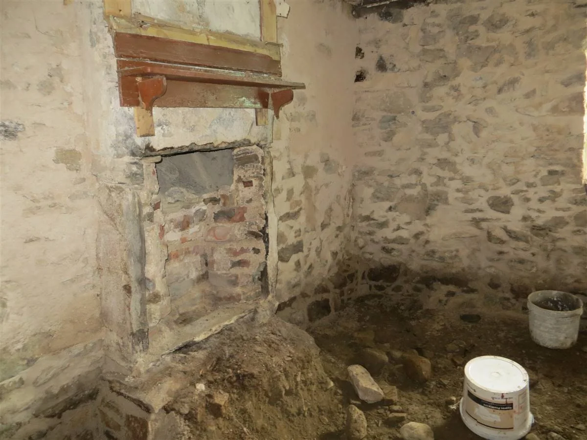 Solution post-intervention: 22-consolidating wall footings2_1.jpg