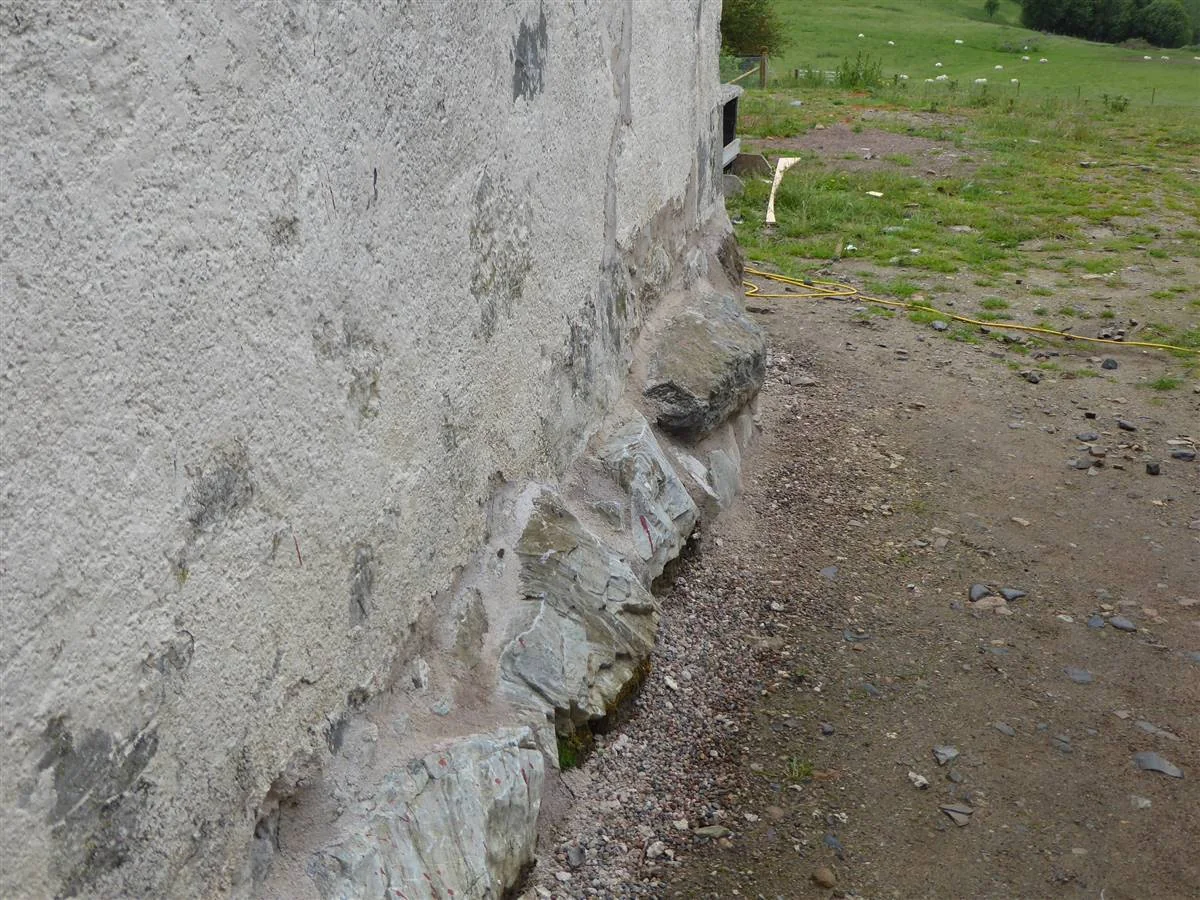 Solution post-intervention: Tomintoul Croft - Foundation boulders.jpg