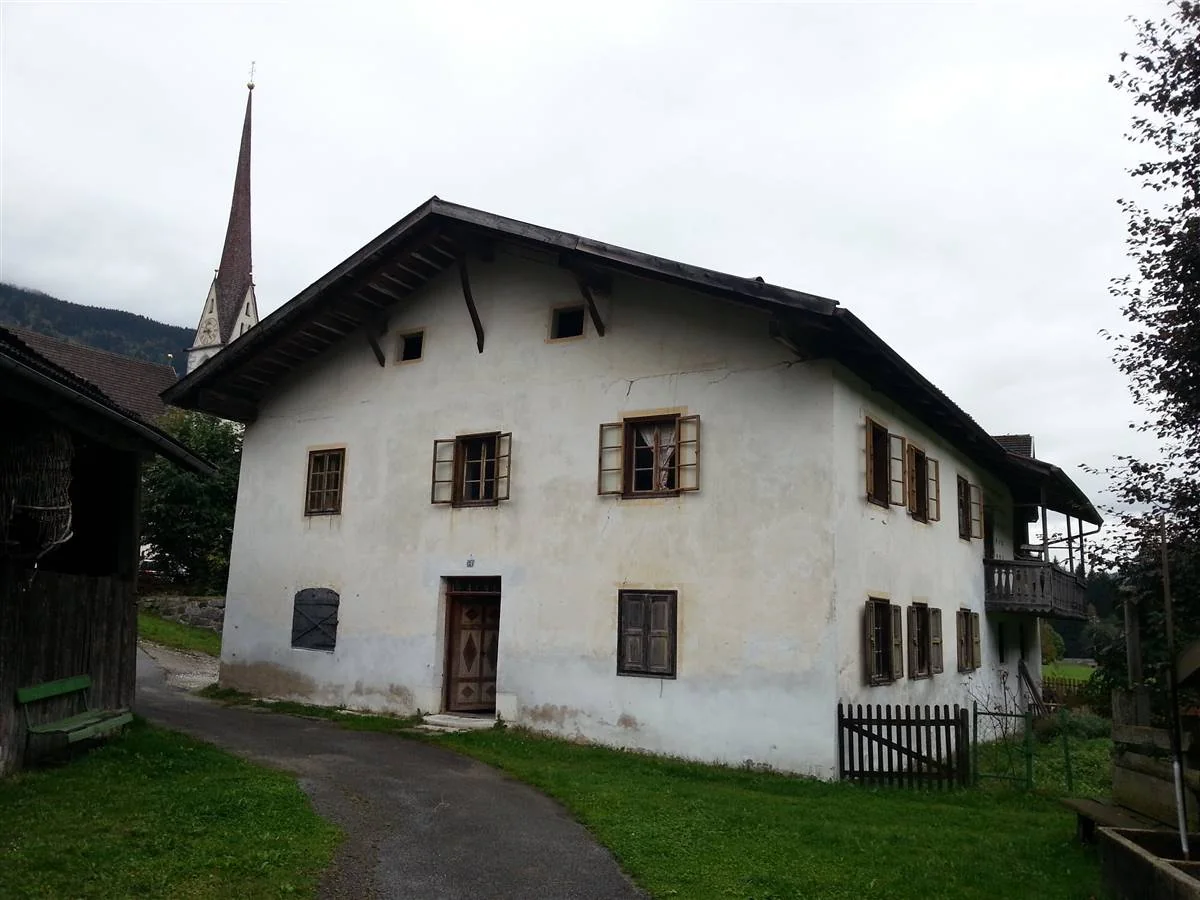 Building pre-intervention: 201310~1.JPG