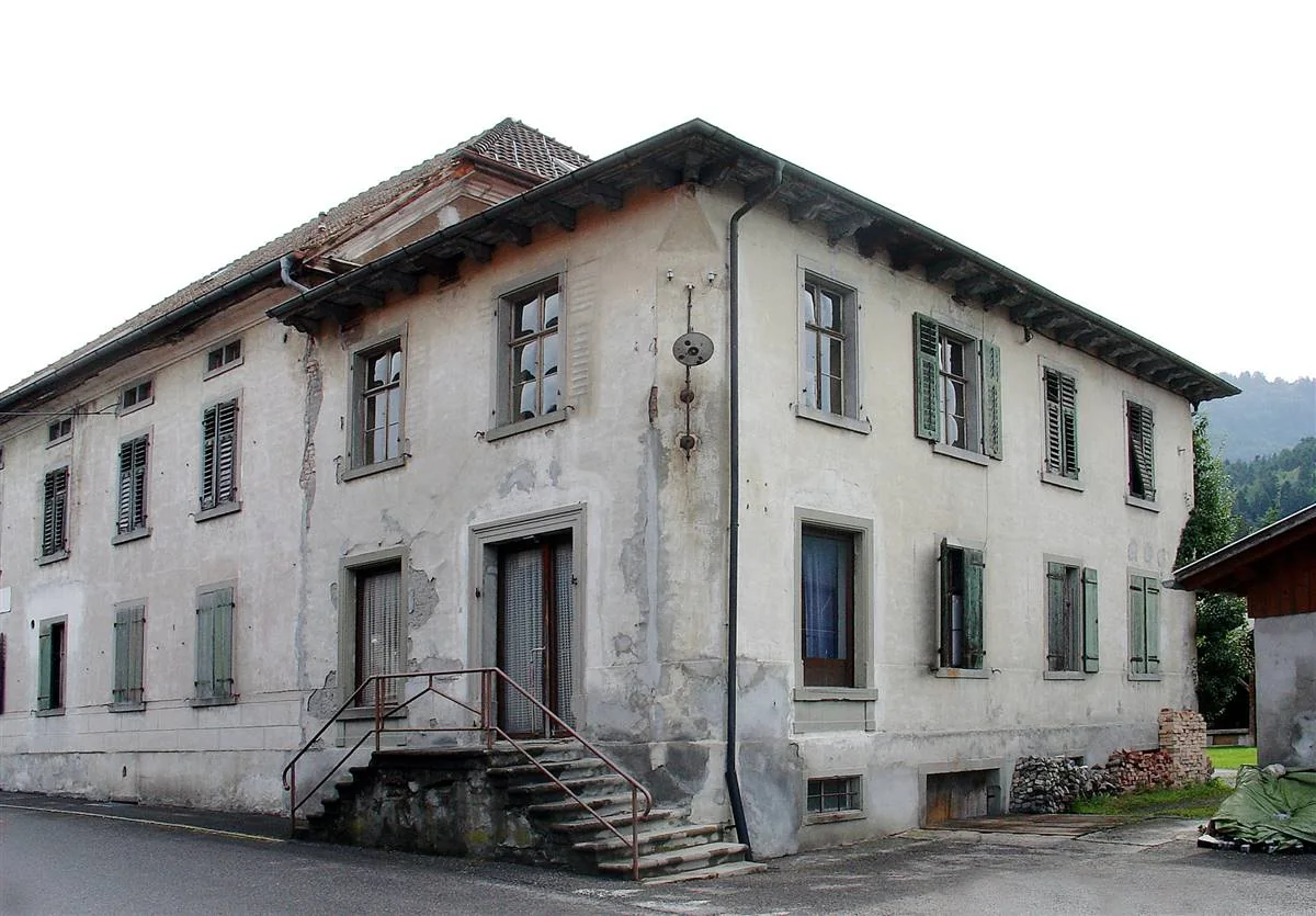 Building pre-intervention: ©Beate Nadler-Kopf_Fassade NW vorher.jpg