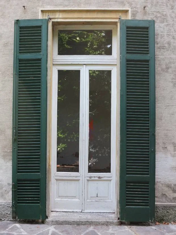 Building pre-intervention: EURAC_Villa Castelli_foto_before retrofit_window_2.jpg