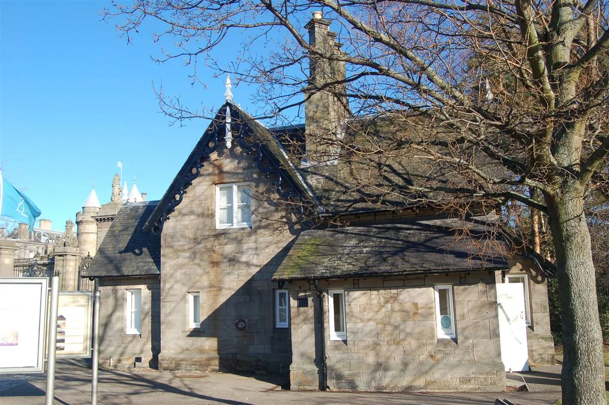 Building pre-intervention: holyrood_pre_intervention_01.jpeg