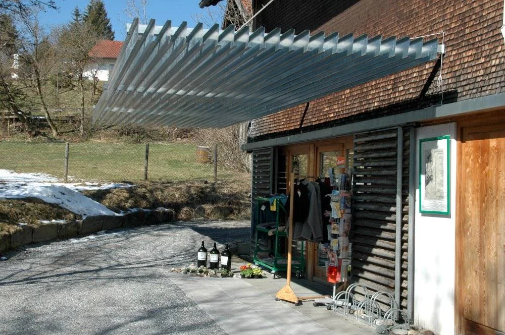 Building post-intervention: 080310-Ladeneingang_1.jpg