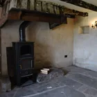 Downie's Cottage - Expanded-glass aggregate and insulating lime concrete -  250 mm image